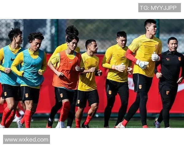 国足对阵卡塔尔黄健翔解说激情四溢引发球迷热议与期待